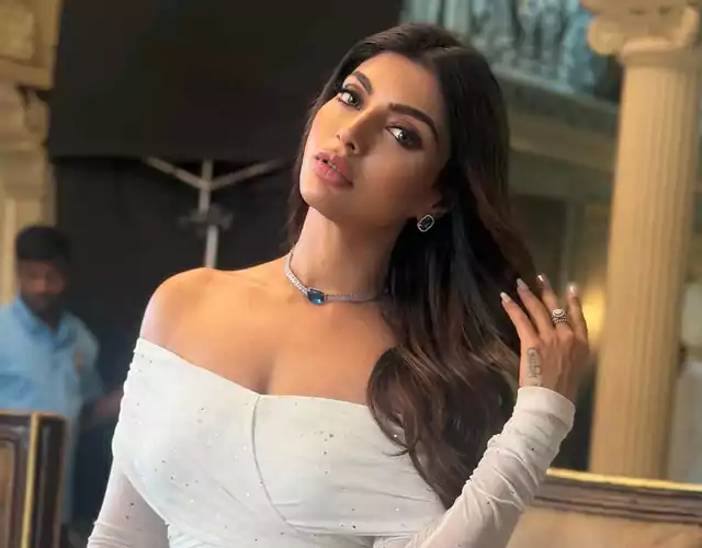 Akanksha Puri Latest Stunning Appearance